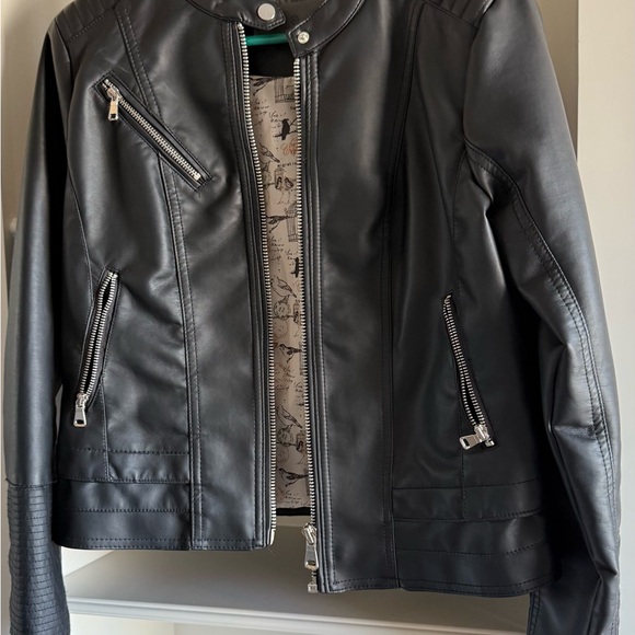 Catalonia Black Faux Leather Jacket with Zipper Details Size M - Picture 2 of 8
